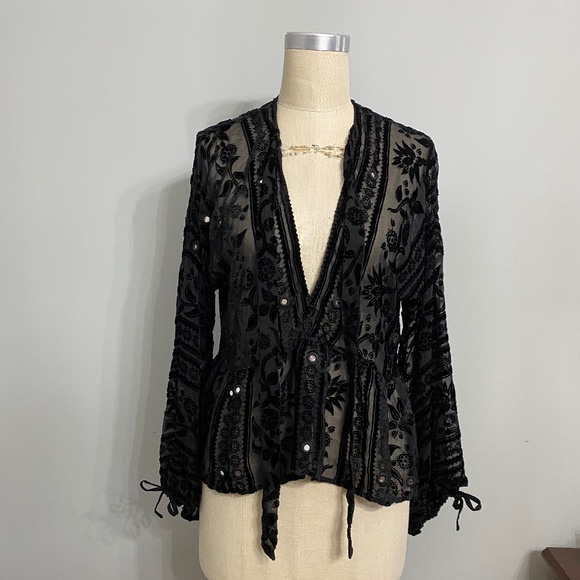 FOR LOVE AND LEMONS LONG SLEEVE VELVET BURNOUT BLOUSE WITH MIRROR DETAIL - Picture 3 of 6